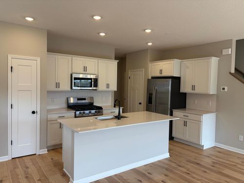 23139 Willow Dr, Rogers, MN, 55374-5517 | Card Image