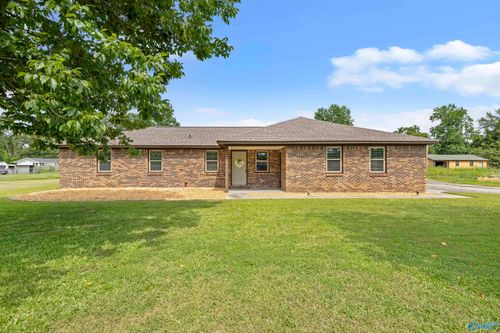 111 Willowbrook St, Decatur, AL, 35603-6207 | Card Image