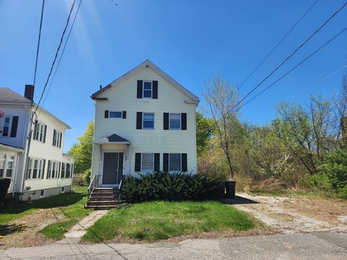 7 E Main St, Avon, MA, 02322-1413 | Card Image