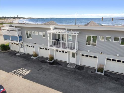 21 Beach Street, Narragansett, RI, 02882 | Card Image