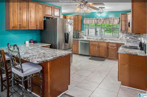 810 12th Ter, PLEASANT GROVE, AL, 35127-1438 | Card Image