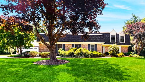 81 Shawford Way, Lake Forest, IL, 60045-4118 | Card Image
