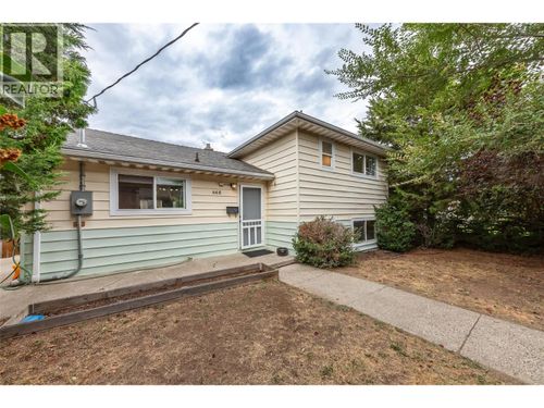 668 Munro St, Kamloops, BC, V2C3E6 | Card Image