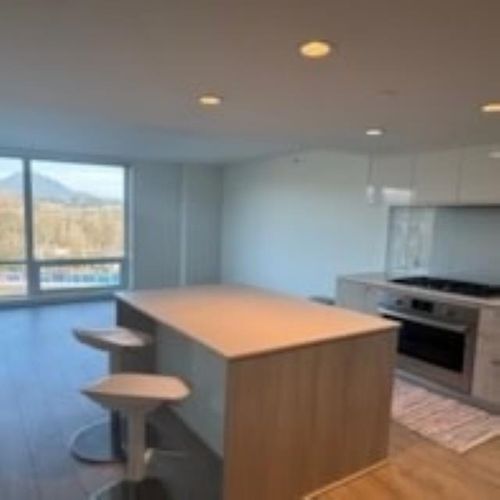 909-680 Seylynn Seylynn Cres, North Vancouver, BC, V7J0B5 | Card Image