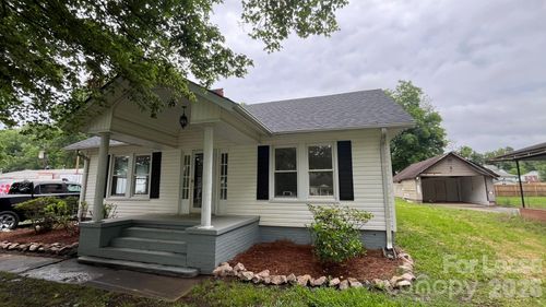 1909 S Main St, Kannapolis, NC, 28081-7111 | Card Image