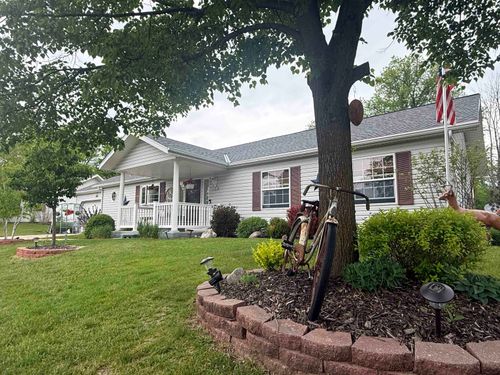 N115W20978 Brookside Drive, Germantown, WI, 53022 | Card Image