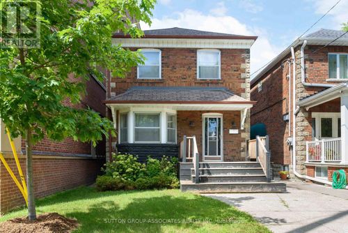 76 St Annes Road, Toronto (Little Portugal), ON, M6J3J9 | Card Image