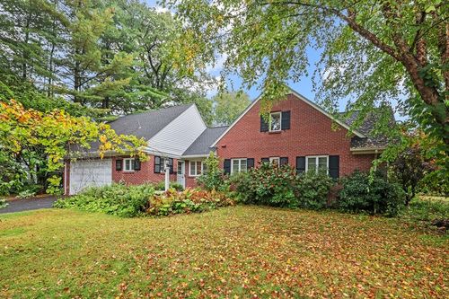 124 Tecumseh Dr, Longmeadow, MA, 01106-1970 | Card Image