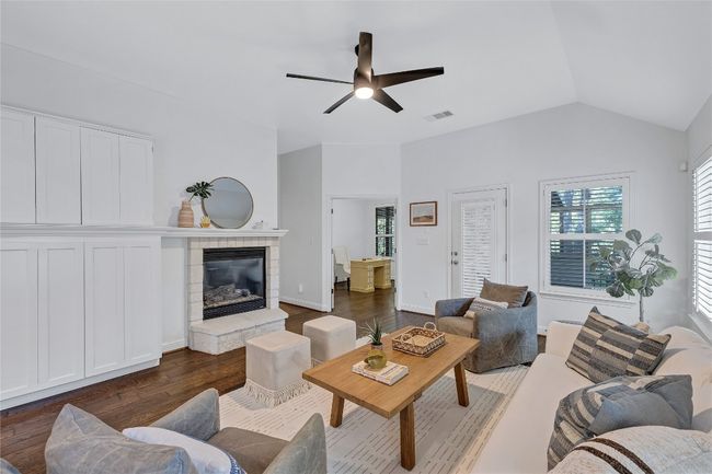 11413 Cherisse Dr, House other with 3 bedrooms, 2 bathrooms and 2 parking in Austin TX | Image 14
