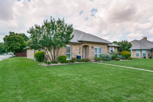 2624 Kingsridge Dr, Dallas, TX, 75287-5836 | Card Image