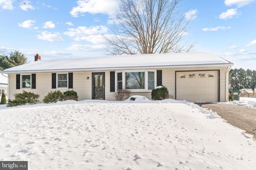 947 Hill Street, MANHEIM, PA, 17545 | Card Image