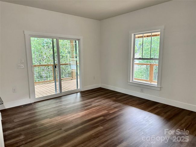 Dining Area | Image 7