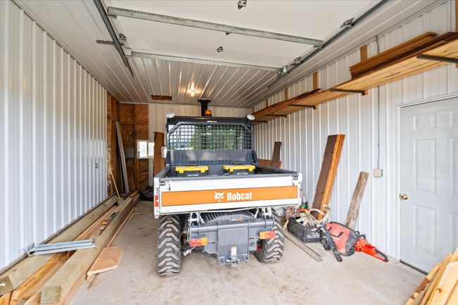 32X24 Garage Middle stall | Image 58