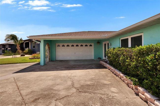 6530 Manila Palm Way, House other with 4 bedrooms, 2 bathrooms and null parking in APOLLO BEACH FL | Image 9