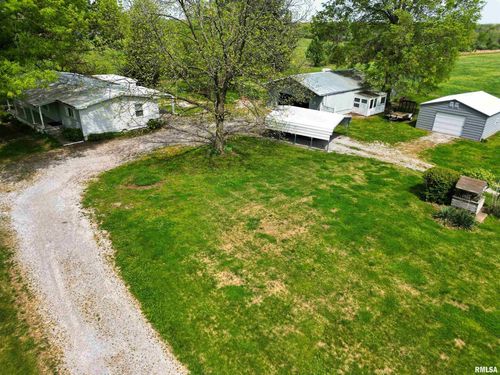 1 Willow Rd, De Soto, IL, 62924-3452 | Card Image