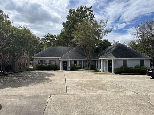 2160 8th St, Mandeville, LA, 70471-1814 | Card Image