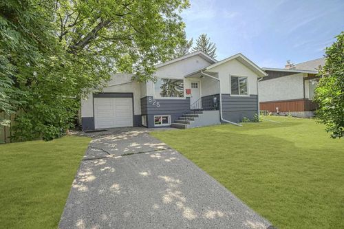 825 68 Ave Sw, Calgary, AB, T2V0N5 | Card Image