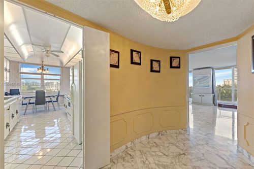 501n-2751 S Ocean Dr, Hollywood, FL, 33019-2731 | Card Image