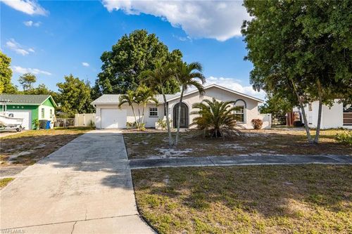 935 Hearty St, NORTH FORT MYERS, FL, 33903-4254 | Card Image