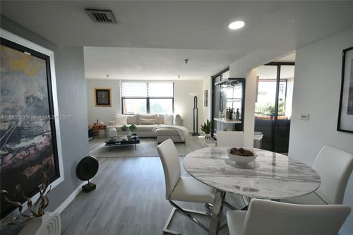 416-e-671 Ne 195th St, Miami, FL, 33179-3340 | Card Image