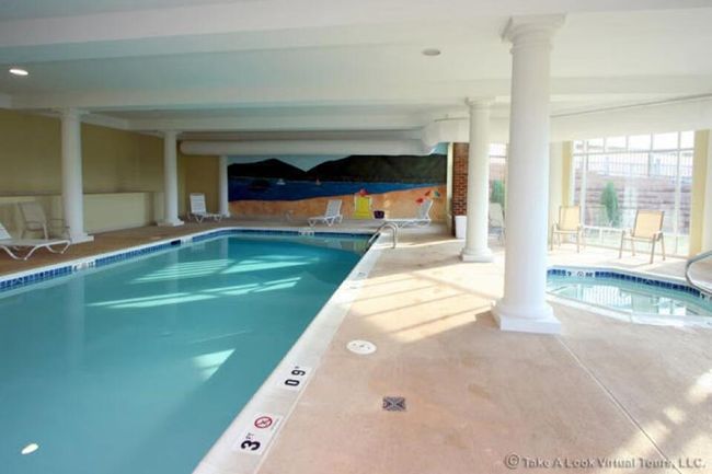 Indoor Pool & Hot Tub | Image 14