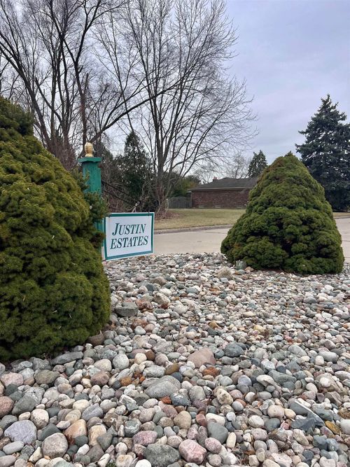 41247 Julie Ct, Clinton Township, MI, 48038-2064 | Card Image