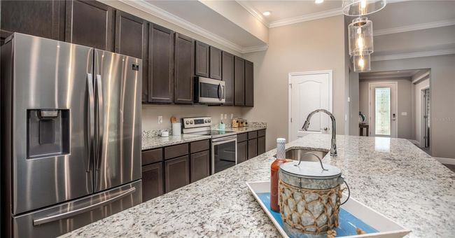 Model home - actual features may vary. | Image 4