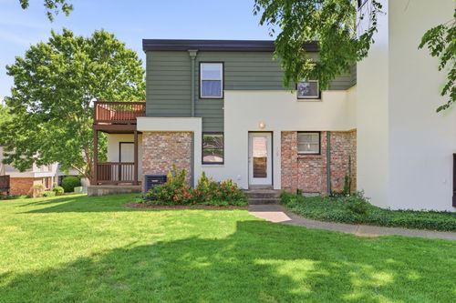 132-940 Gale Ln, Nashville, TN, 37204-3097 | Card Image