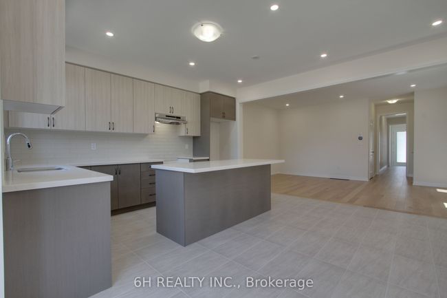2610 Hibiscus Dr, House attached with 3 bedrooms, 3 bathrooms and 1 parking in Pickering ON | Image 19