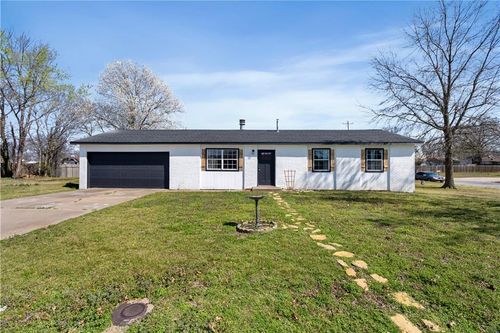401 N Edgewood Dr, Coffeyville, KS, 67337-1151 | Card Image
