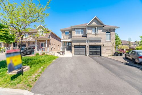 6 La Pinta St, Maple, ON, L6A3H9 | Card Image