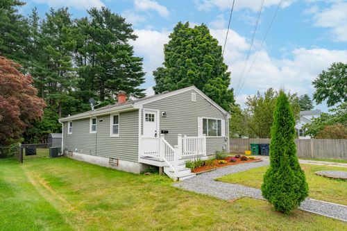 12 Hutchinson St, Nashua, NH, 03064-2568 | Card Image