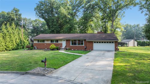 21321 Knudsen Ct, Grosse Ile, MI, 48138 | Card Image