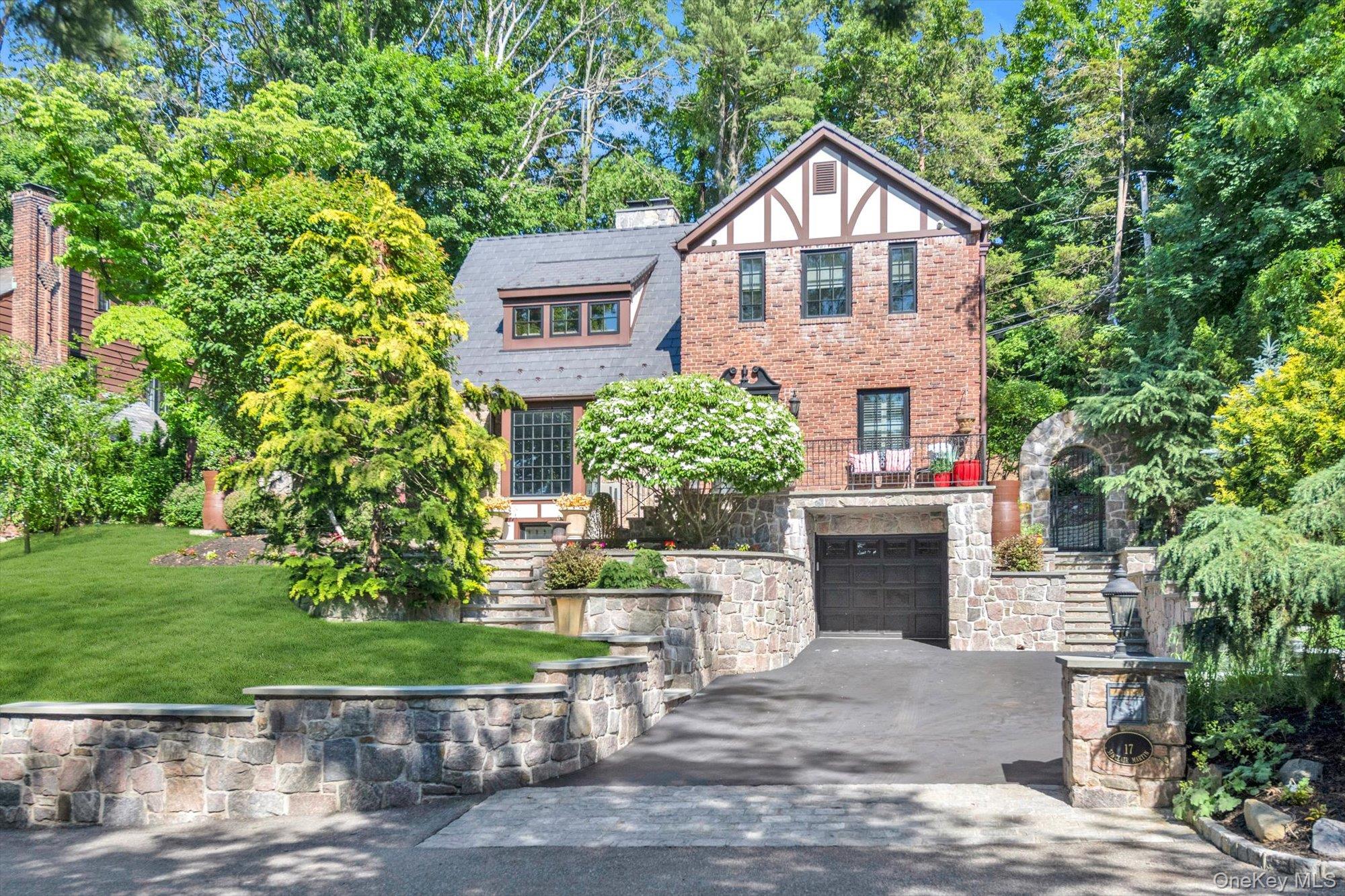 Residential in North Hempstead 5
