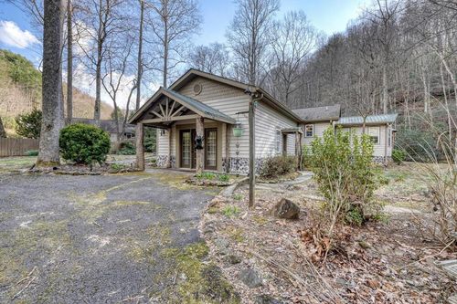 4868 Swallows Creek Rd, HIAWASSEE, GA, 30546-4131 | Card Image