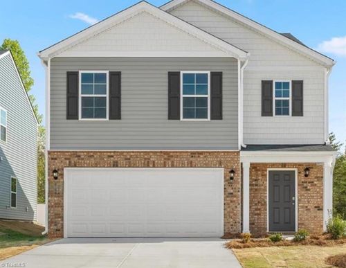 124 Beechwood Circle, Thomasville, NC, 27360 | Card Image