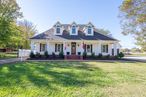 635 Patterson Rd, Savannah, TN, 38372-1557 | Card Image