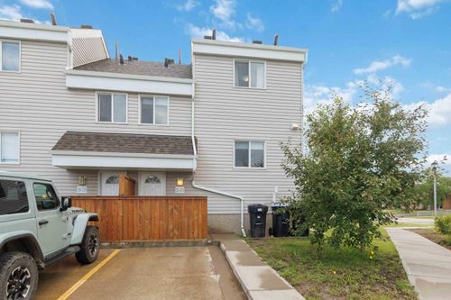 25-711 Beacon Hill Dr, Fort Mcmurray, AB, T9H3R5 | Card Image