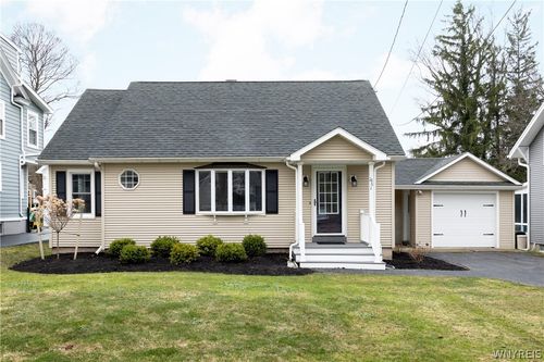 47 Harvard Pl, Orchard Park, NY, 14127-2301 | Card Image