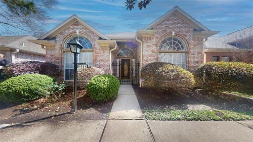 6604 Queensclub Drive, Houston, TX, 77069 | Card Image