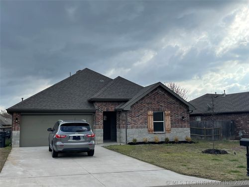 26485 Foxen Dr, Claremore, OK, 74019-7542 | Card Image