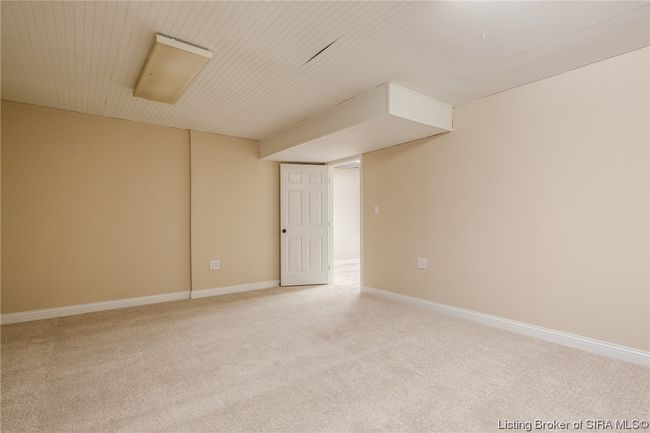 302 Saddleback Dr, Home with 3 bedrooms, 2 bathrooms and null parking in Charlestown IN | Image 34