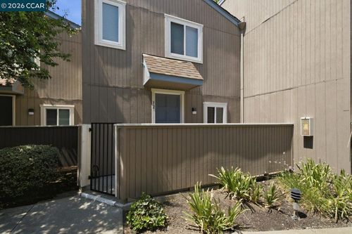 32-3901 Clayton Rd, Concord, CA, 94521-2588 | Card Image