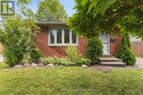 436 Ferndale Ave, London, ON, N6C2Z1 | Card Image
