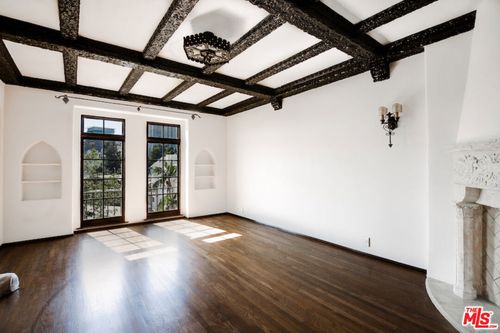 504-1302 N Sweetzer Ave, West Hollywood, CA, 90069-2606 | Card Image