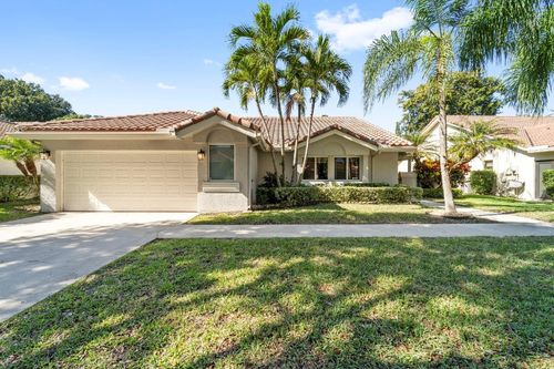 1695 Lakeshore Cir, Weston, FL, 33326-2365 | Card Image