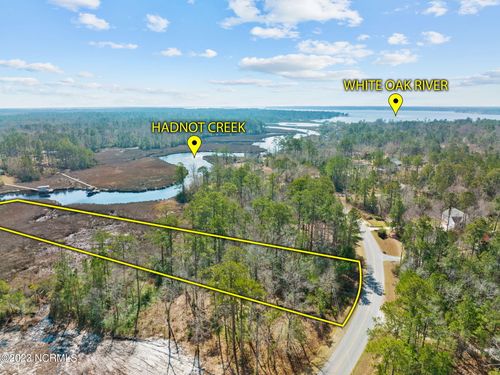 236 White Oak Bluff Rd, Stella, NC, 28582-9757 | Card Image