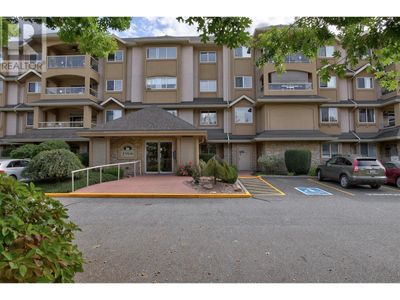 104 - 1966 Enterprise Way, Condo with 1 bedrooms, 2 bathrooms and 1 parking in Kelowna BC | Image 2