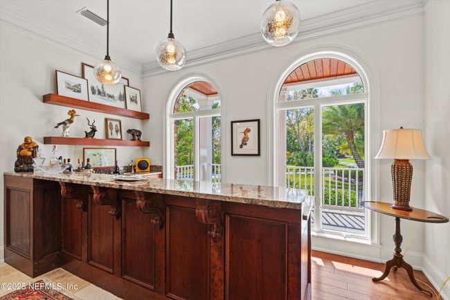 Bar in Dining Room | Image 13