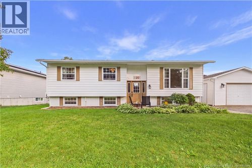 620 Pleasantview St, Lutes Mountain, NB, E1G2S8 | Card Image